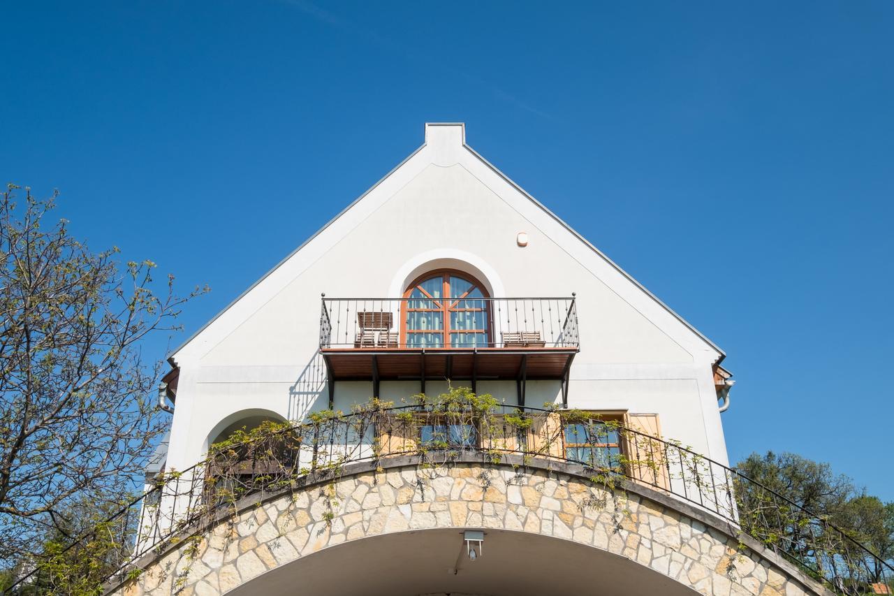 Figula Vendeghaz Hotel Balatonfüred Exterior foto